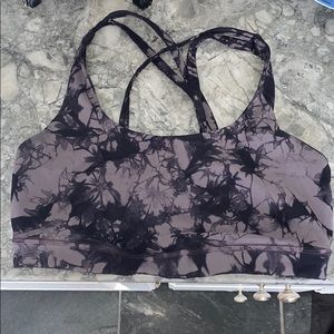 Lululemon sports bra